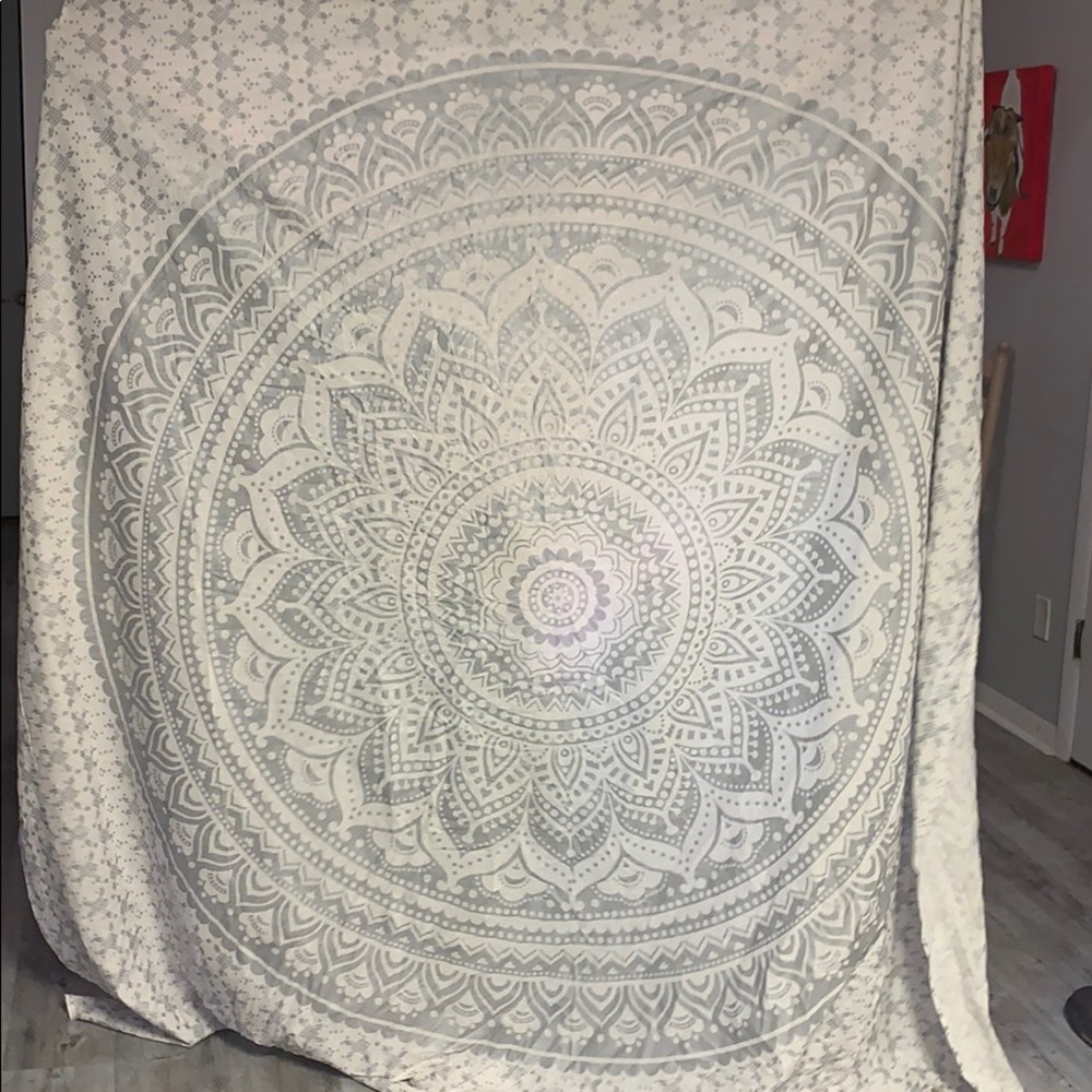 QUEEN SIZED TAPESTRY